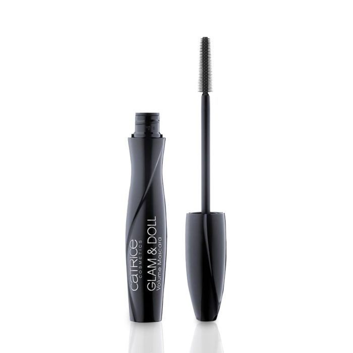 Catrice-Glam-and-Doll-Volume-Mascara-010-Open