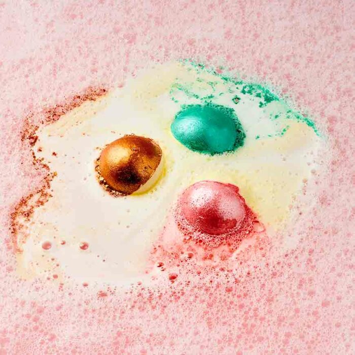 Dirty-Works-And-On-That-Bombshell-Bath-Bomb-Trio-2